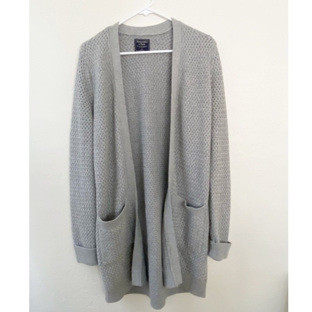Abercrombie Basketweave Cardigan Size Small